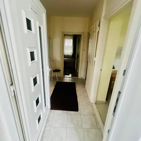 Rezi Apartment Eger