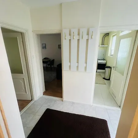 Apartman Rezi *